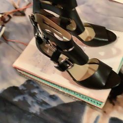 New Michael Kors Women Heels size 7 1/2 M