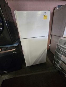 Prices Dropped! Whirl pool Refr iger ator Frid ge 30inches width