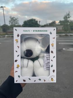 Starbucks x Peanuts Snoopy plush