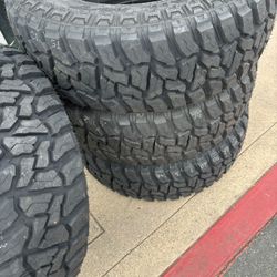 4 Tires 35x12.50-20 $760