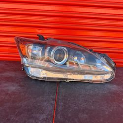 12 -13 LEXUS CT200H RIGHT PASSENGER HEADLIGHT OEM