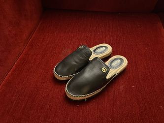 Michael Kors Black Leather Slide Sandals – Size 6
