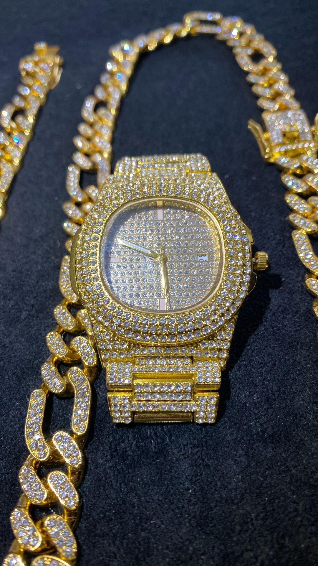 Yellow 20 inch three-piece set