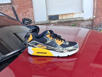 Brand New And Original Men's Nike Air Max's 90" Sneakers Sizes 7