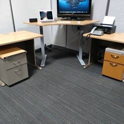 7x7 Corner Desk Fully Electric With Extension Desks. 