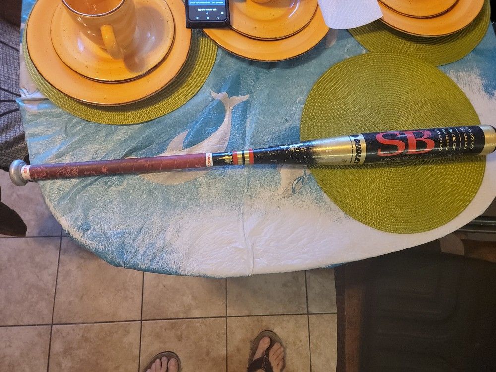 DUDLEY SB SERIES-- SIZE 34/30oz. OFFICIAL SOFTBALL BAT $60 FIRM PRICE