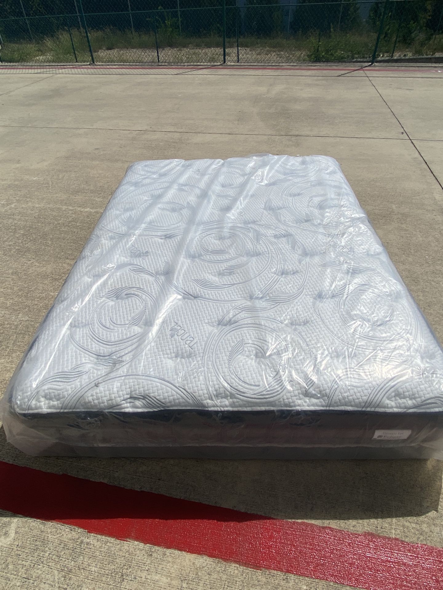 Overstock Display Queen Pillowtop Mattress for Sale in San Antonio, TX