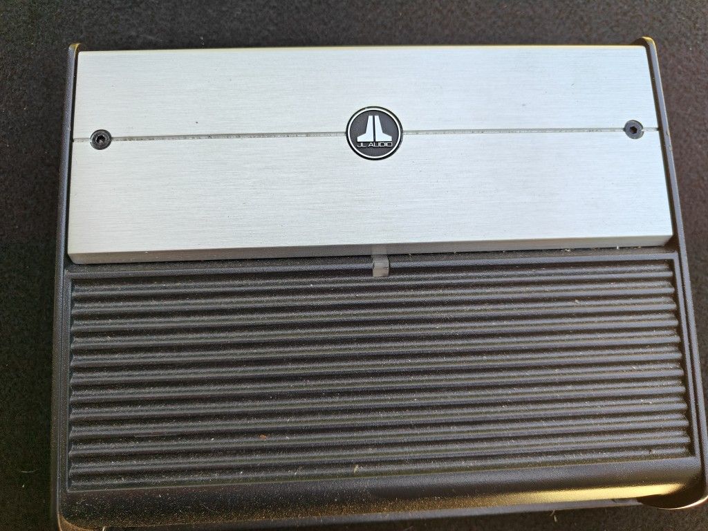 JL Audio 3 Channel Amp For Door Speakers And Subs