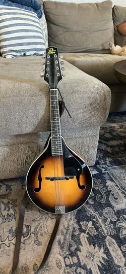 Rogue A-Style Mandolin Sunburst