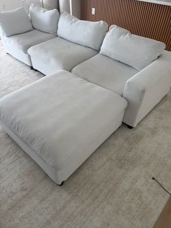 Light Gray Modular Sectional Sofa with Ottoman