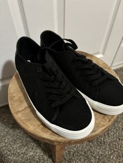 Size 9 Old Navy Mens Shoes