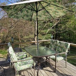 Beautiful Outdoor Patio Set Mint