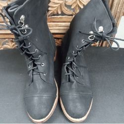 Black Boots Size 8.5  💞  Collection