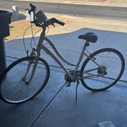 Woman’s Giant Bike