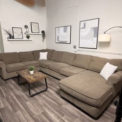Oversized U Shaped Sectional Couch DELIVERY AVAILABLE THIS WEEK