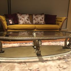 1970s Vintage Glass Top Coffee Table.  Glass top Is Removeable