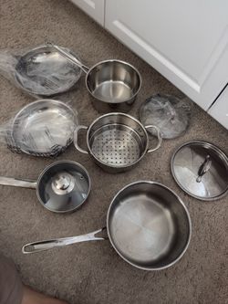 Set of 5 pots and pans + 1 drainer