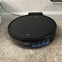 Self Cleaning Vacuum/mop 