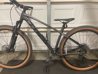 Trek Marlin 8 Gen 3 Medium 29” - Mint Condition - Barely Ridden