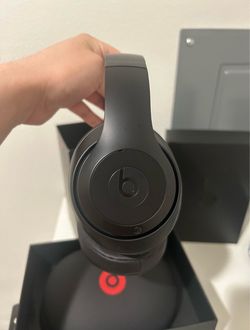 Beats Studio 3s wireless