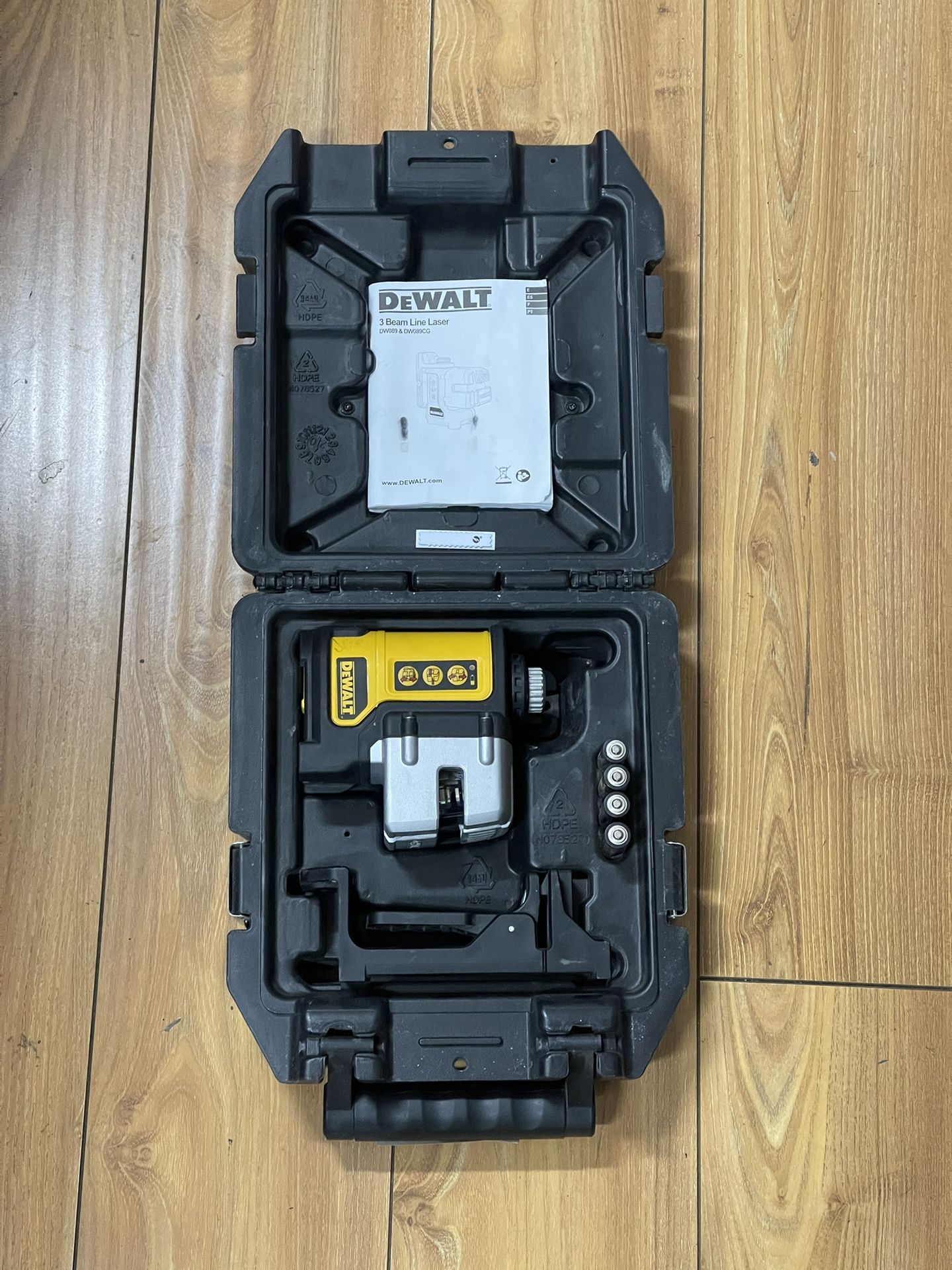 Laser by Dewalt