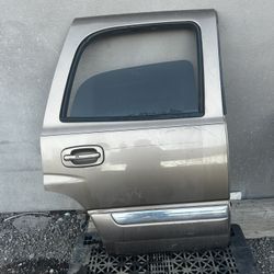 2000-2006 GMC Yukon Rear Right Door
