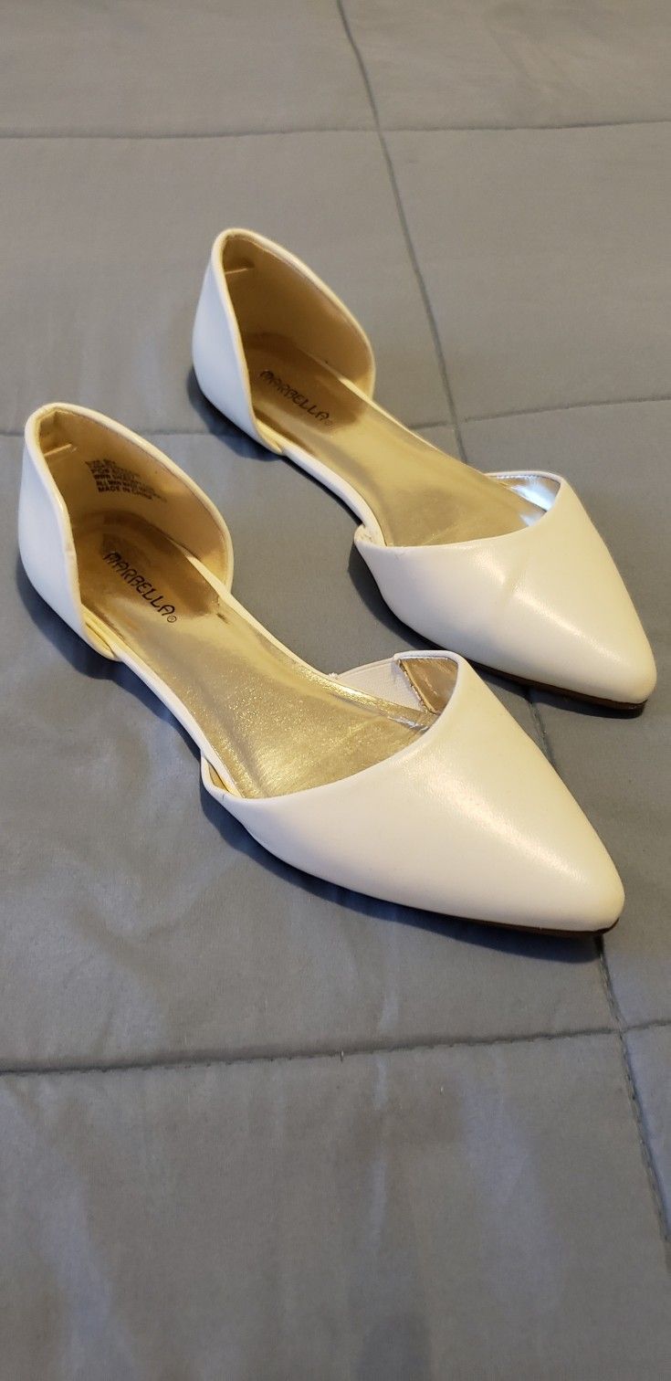 Women's flat Slip-ons size 9M