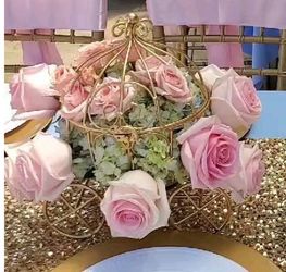 Golden Carriage Centerpiece