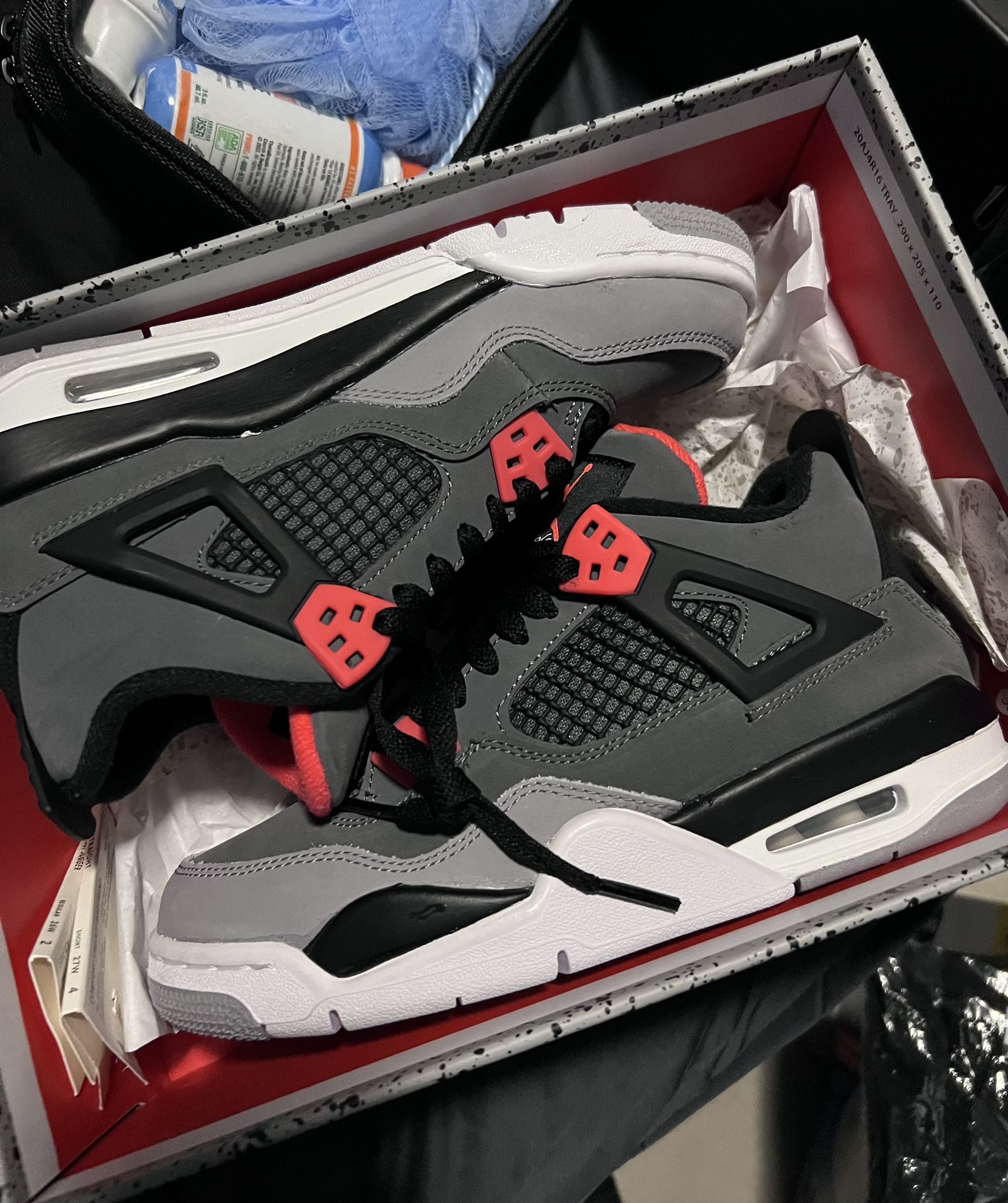 Jordan 4s