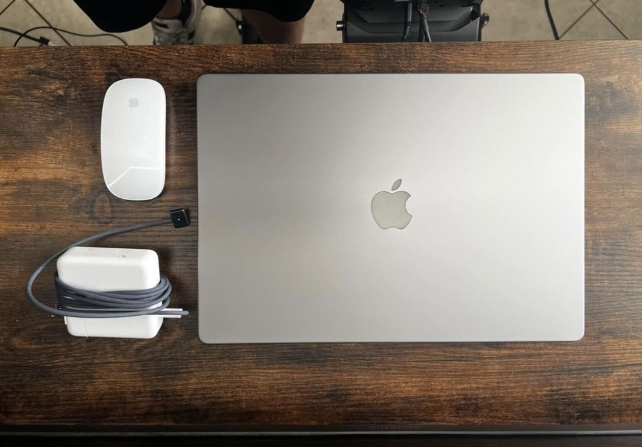 16” MacBook Pro M1 Pro chip 512gb