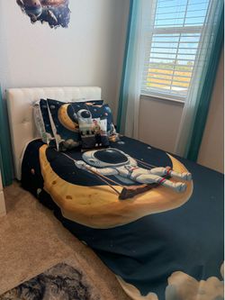 Twin bed