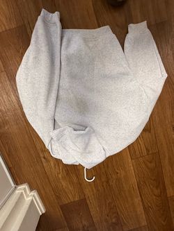 GREY STAR SWEATER