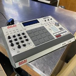 AKAI MPC Controller