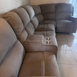 Tan (5) Seat (3)Recliner