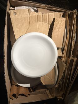 Kitchen & Dining Set – Plates, Mugs, Glasses, Shakers
