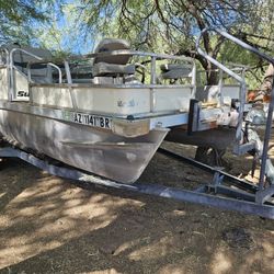 Pontoon Boat