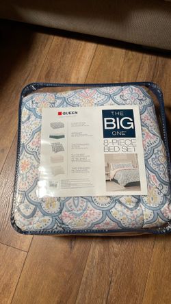 The big one 8-piece bed set (Queen)