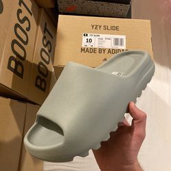 YEEZY SLIDE SALT