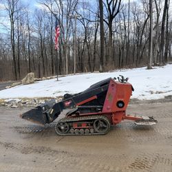 Toro Dingo TX427 Mini Skid Steer 