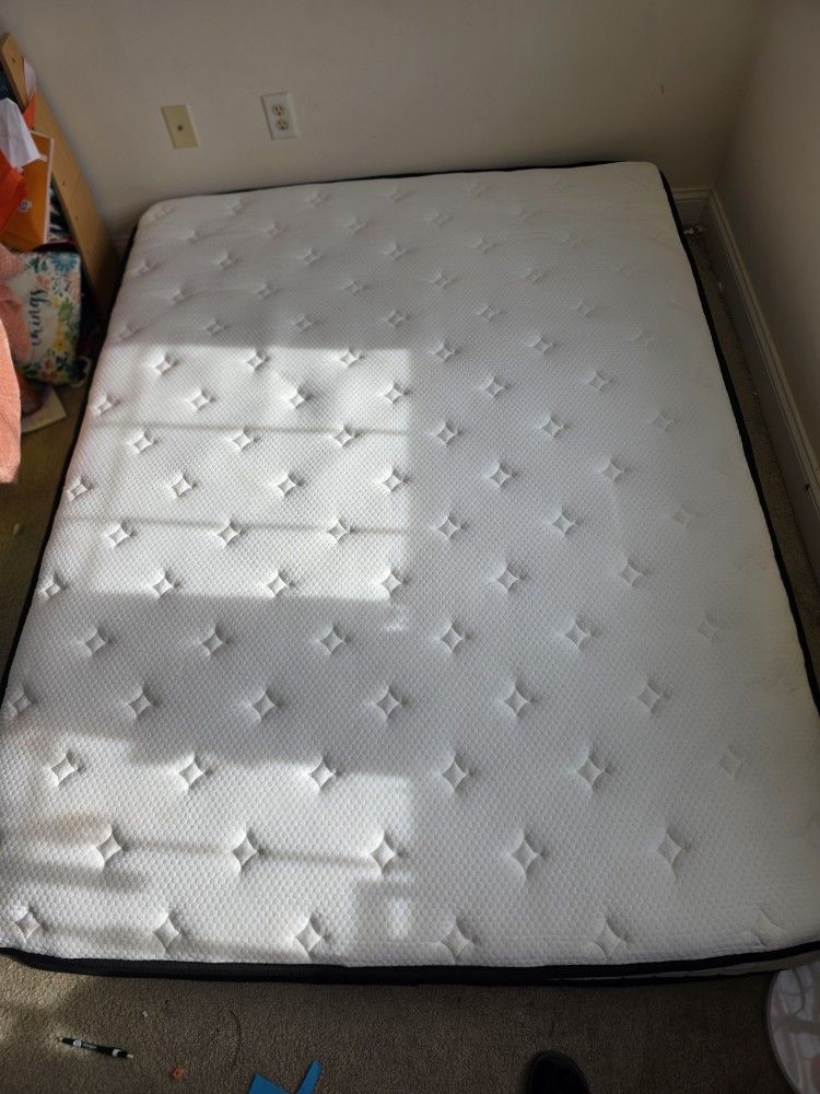 Queen Size Mattress 10"