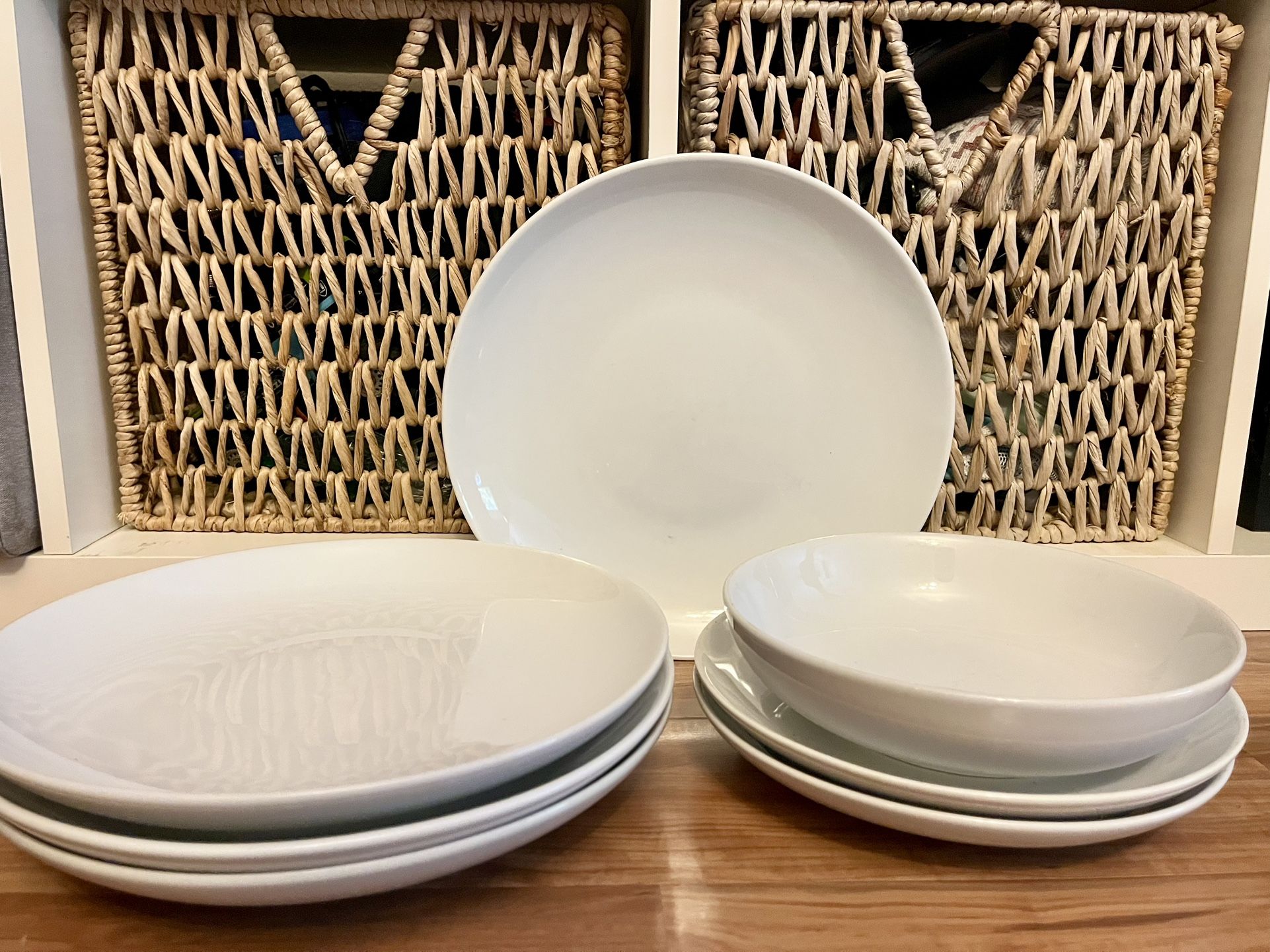 Pottery Barn Great White Coupe Dishes 