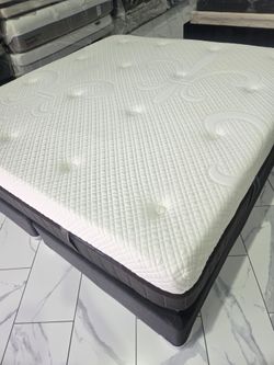 King sizes mattress and box spring