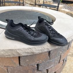 Black Nike Shoes