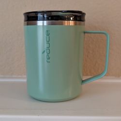 Stainless steel mug with lid