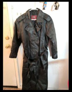 Women's leather jacket size small