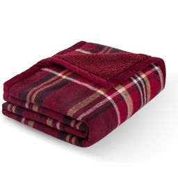 Brand new Christmas Red Dual-Sided Sherpa Throw Blanket, 50" x 60"