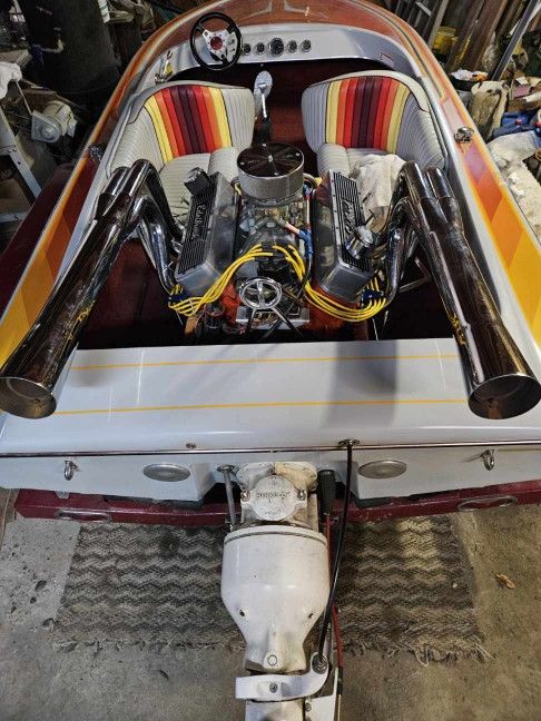High Performance 454 Chevrolet Jet Boat Engine