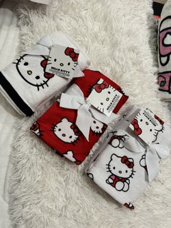 Hello Kitty Hand Towels