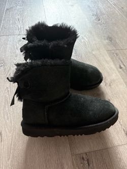 UGG K Mini Bailey Bow II Size 1