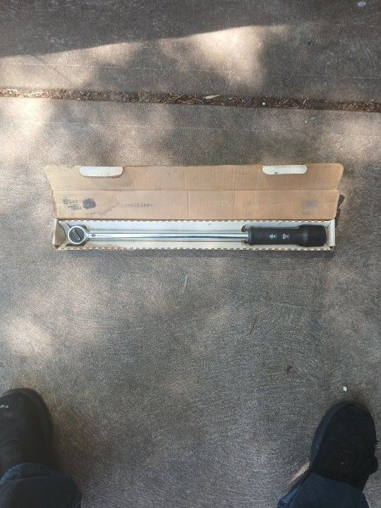Digitork micro-adjusting digital readout torque wrench (1/2" square drive)